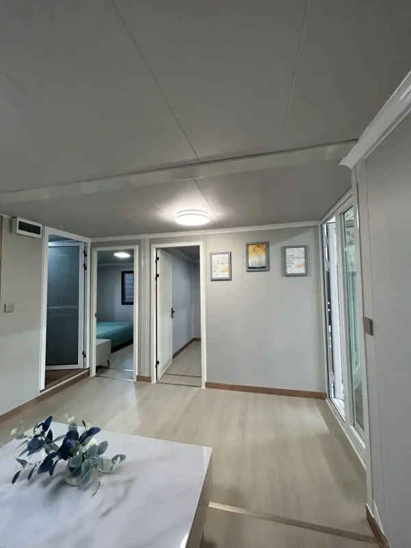 3 Bedrooms 1 Living Room 1 Bathroom Luxury Home Prefabricated 20/40ft  Container House - Image 5
